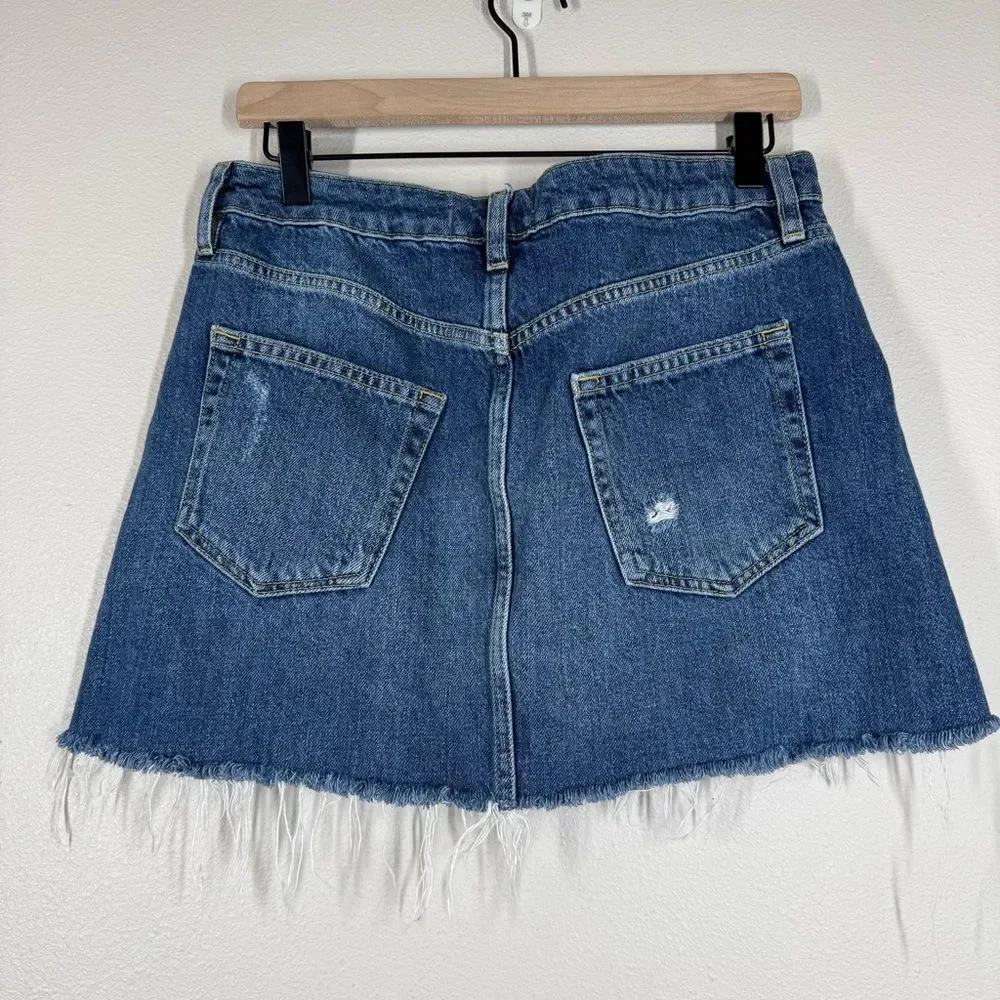 Free People Distressed Denim A Line Mini Skirt Frayed Edge Hem Women’s Size 30